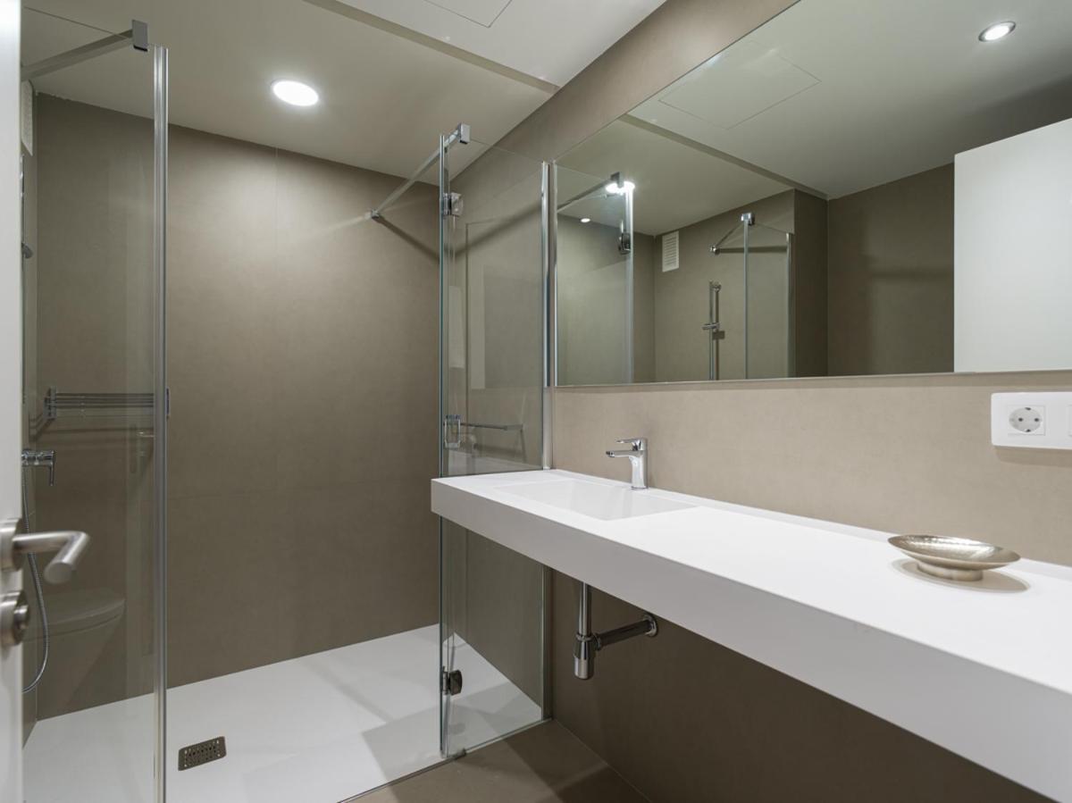 Luxury Bakus Canteras Beach Las Palmas Room photo